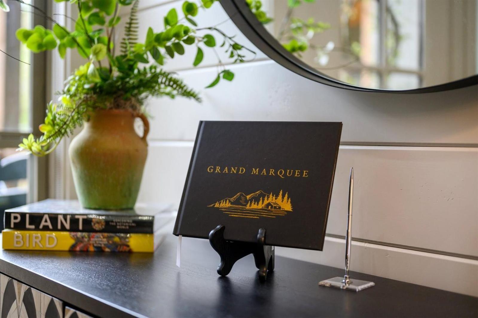 Grand Marquee Villa Stephens Gap Eksteriør bilde